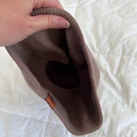 ๐๐ค๐ Neutral Brown Beanie ๐๐ค๐ - Picture 4 of 4